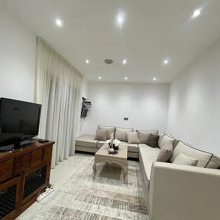 Vila Eless فيلة *